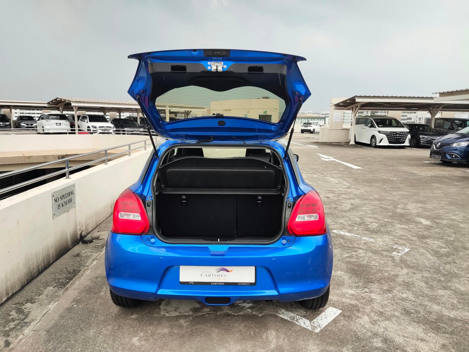 Suzuki Swift 1.0 Turbo GLX photo 9